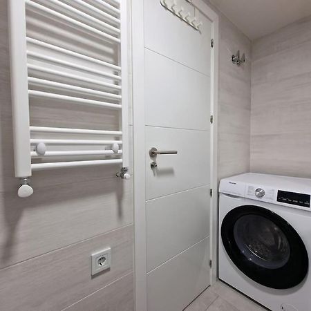 Seco Calle, Precisos Loft Super Equipado Cerca De Metro Pacifico Мадрид Екстериор снимка